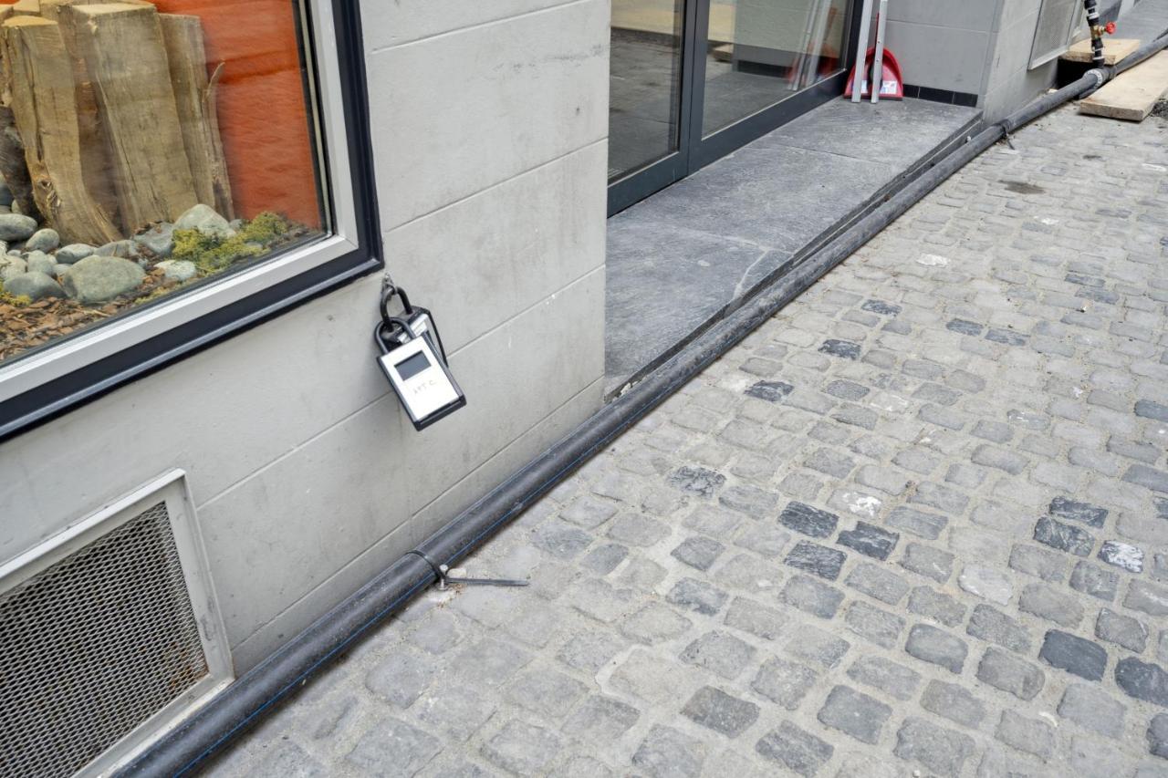 Ferienwohnung Muenstergasse Zurich Old Town Exterior foto