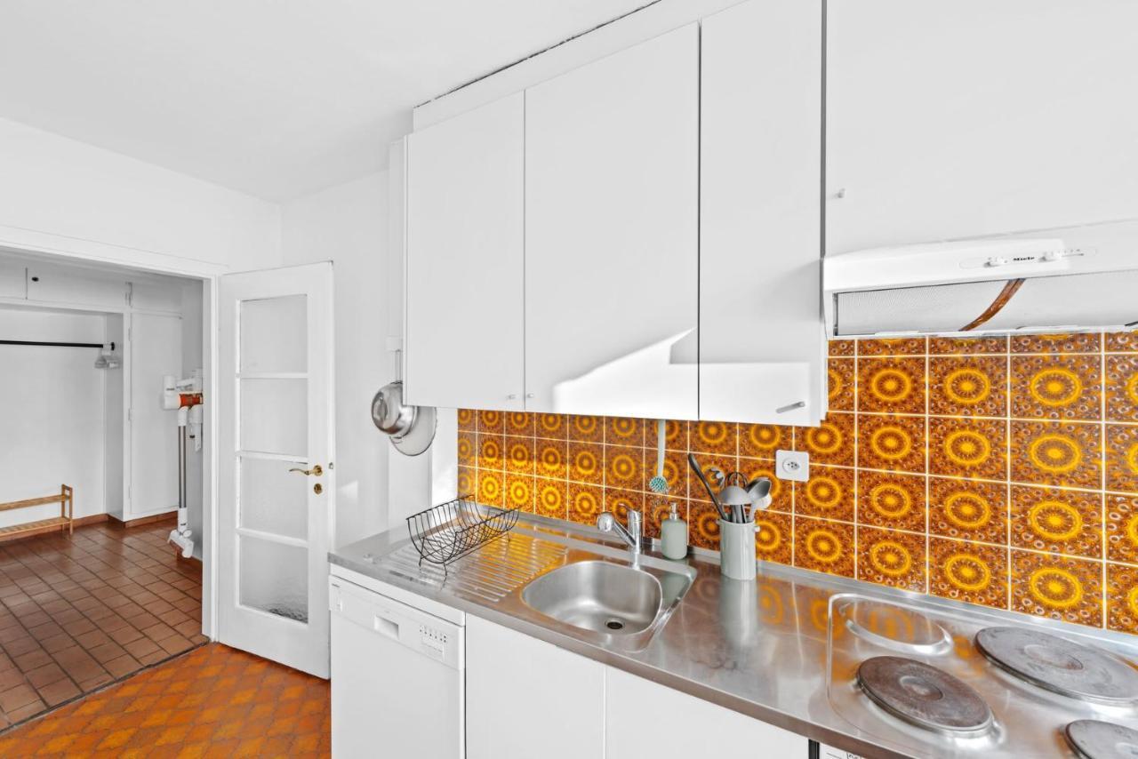Ferienwohnung Muenstergasse Zurich Old Town Exterior foto