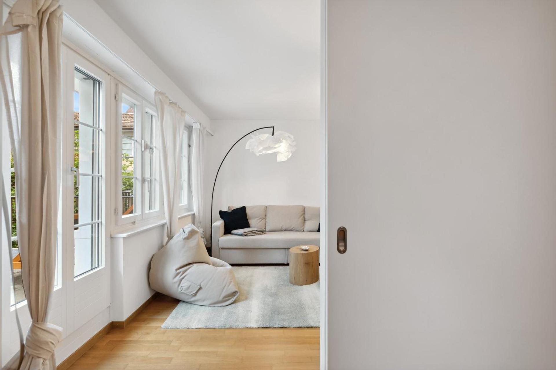 Ferienwohnung Muenstergasse Zurich Old Town Exterior foto