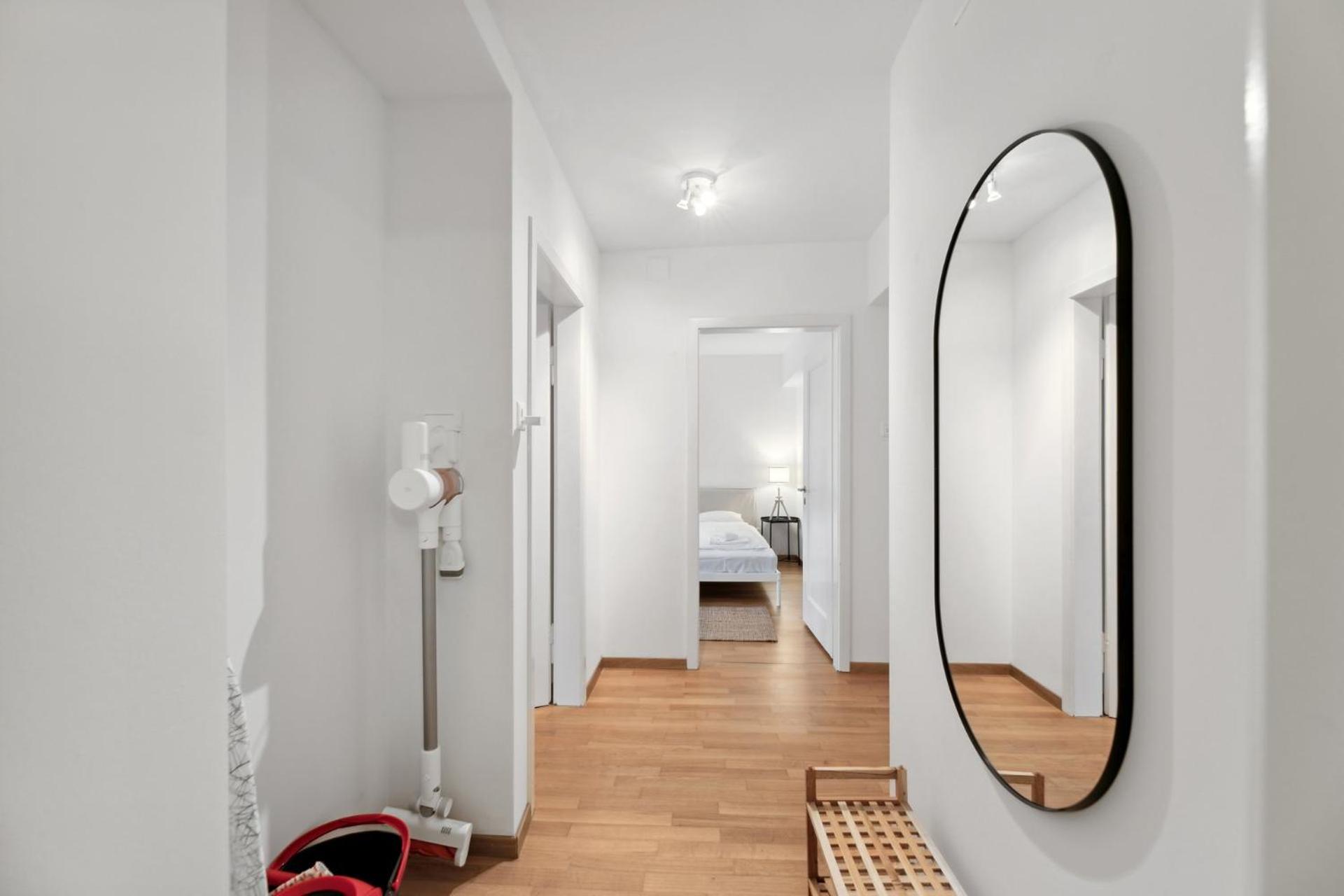 Ferienwohnung Muenstergasse Zurich Old Town Exterior foto