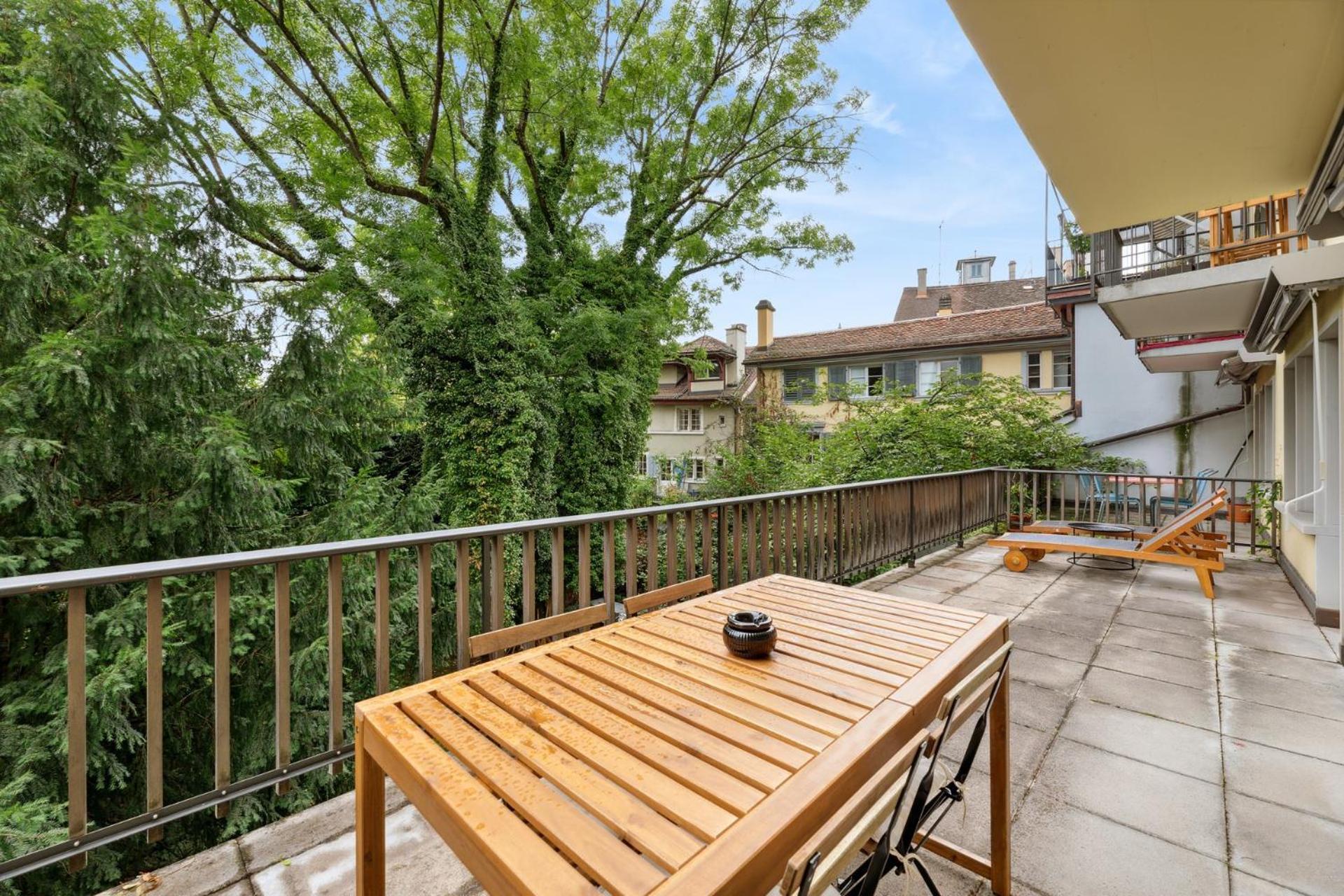 Ferienwohnung Muenstergasse Zurich Old Town Exterior foto
